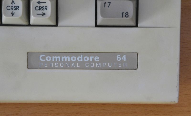 Datei:C64C Logo PlainFont Bamse.jpg
