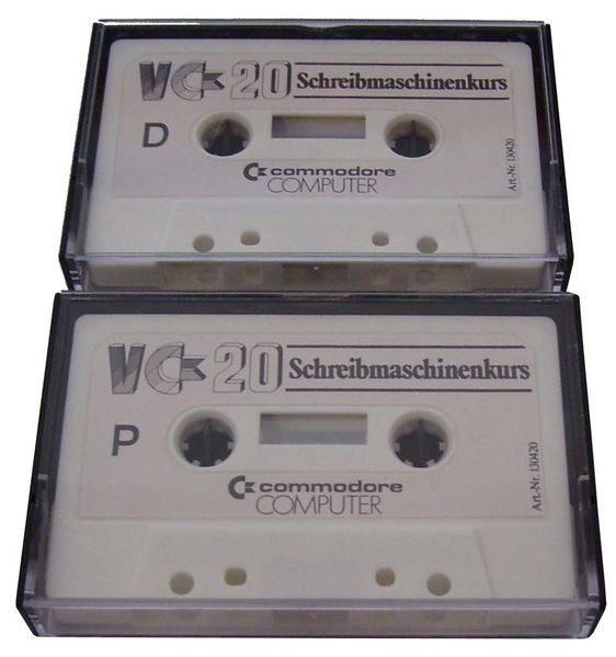 Datei:VC20 Schreibmaschinenkurs Tapes.jpg