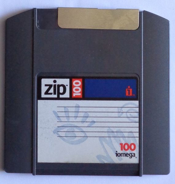 Datei:Iomega-Zip-100.jpg