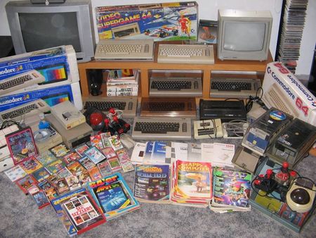 Meine z.Z. freigeräumten C64 + Zubehör