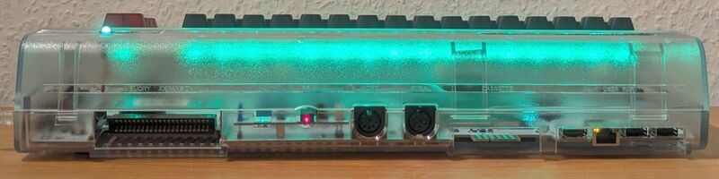 Datei:C64U SE Rückseite.jpg