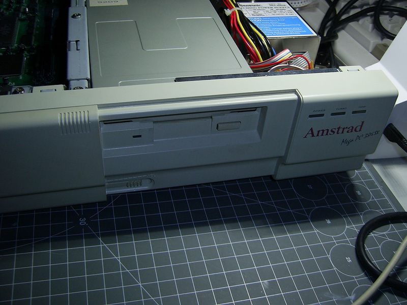 Datei:AmstradMegaPC3.jpg